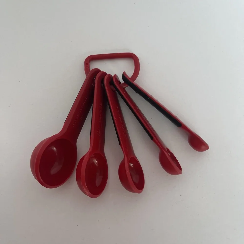 Kitchen Aid Measuring Cups and‎ Spoons Bundle Red EUC Please Read Description